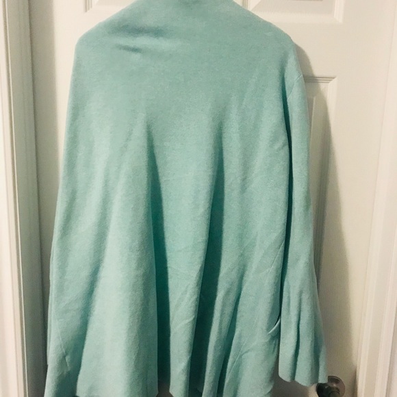 JCrew - Picture 2 of 3